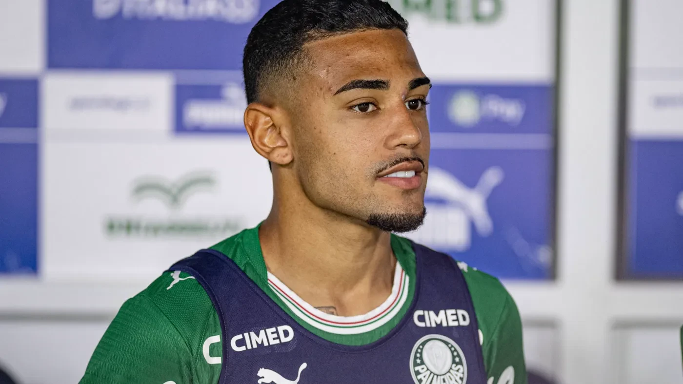 Riquelme Fillipi trong buổi làm việc cùng đội một Palmeiras