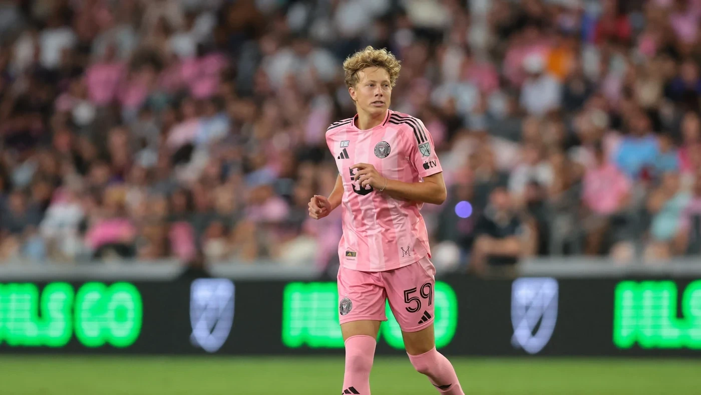 Preston Plambeck thi đấu cho đội một Inter Miami
