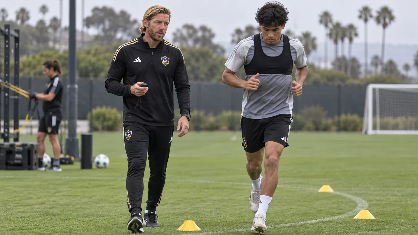 Tom Williams giám sát bài chạy trở lại thi đấu của cầu thủ LA Galaxy